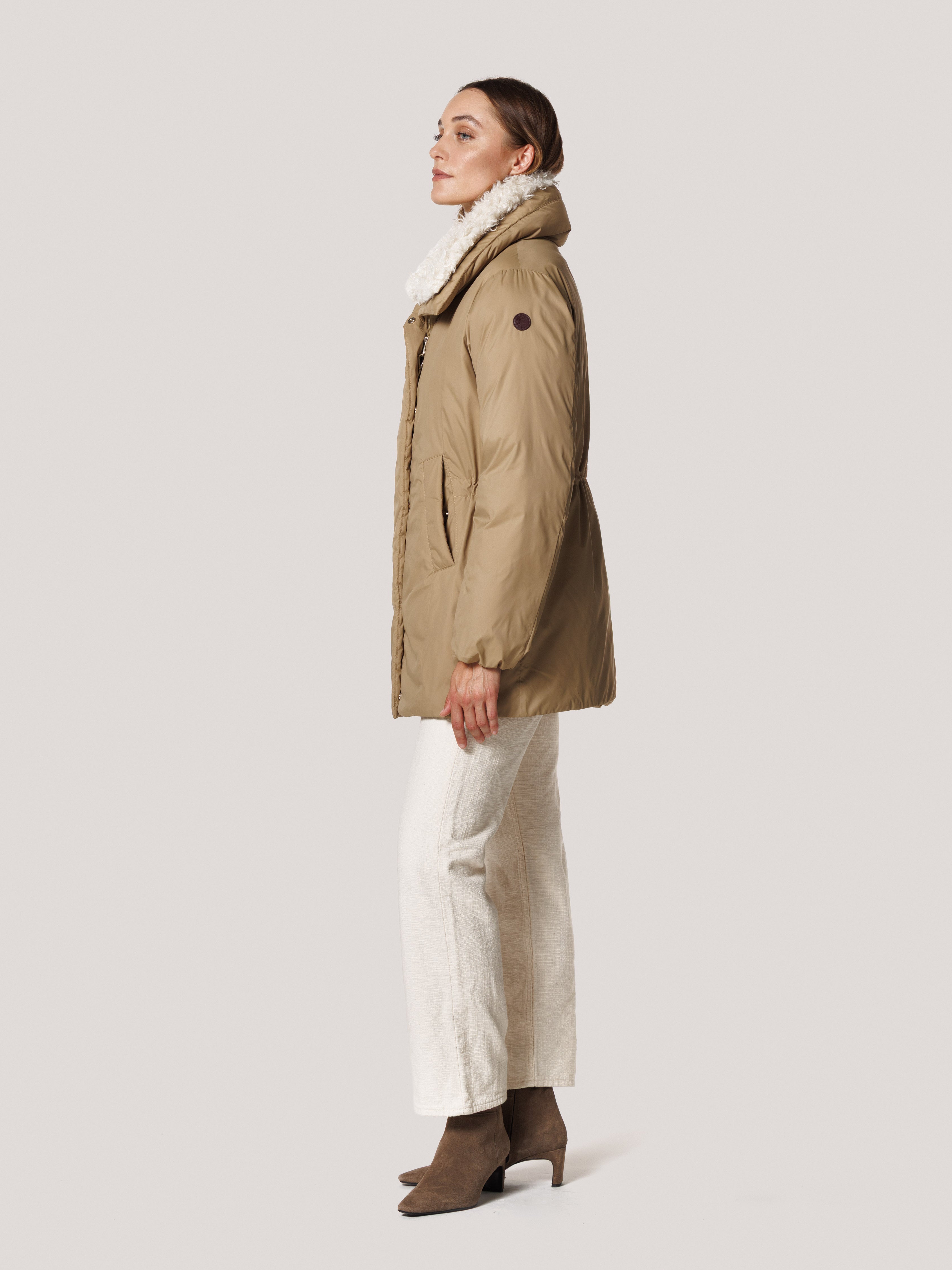 Tea short coat