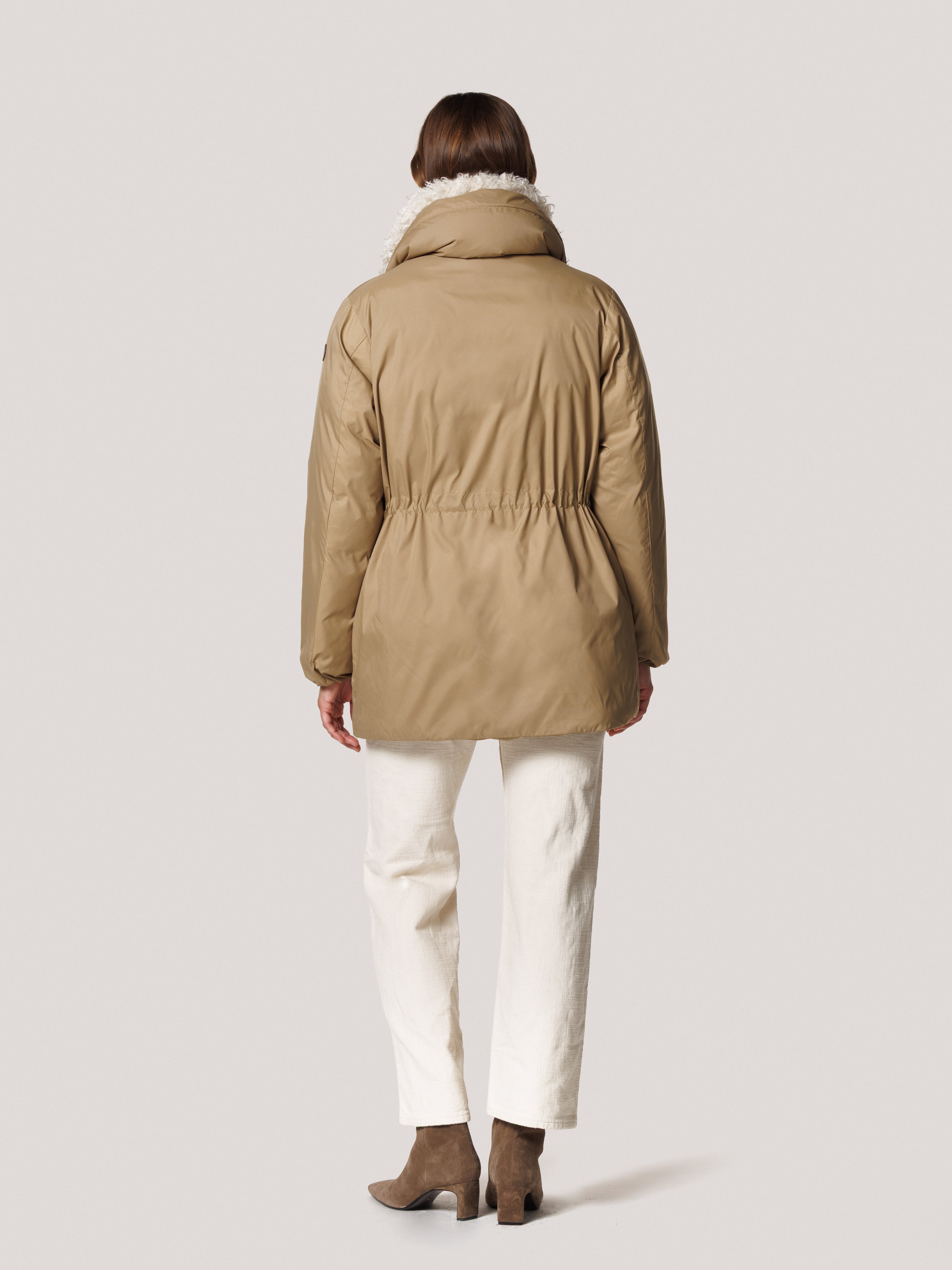 Tea short coat