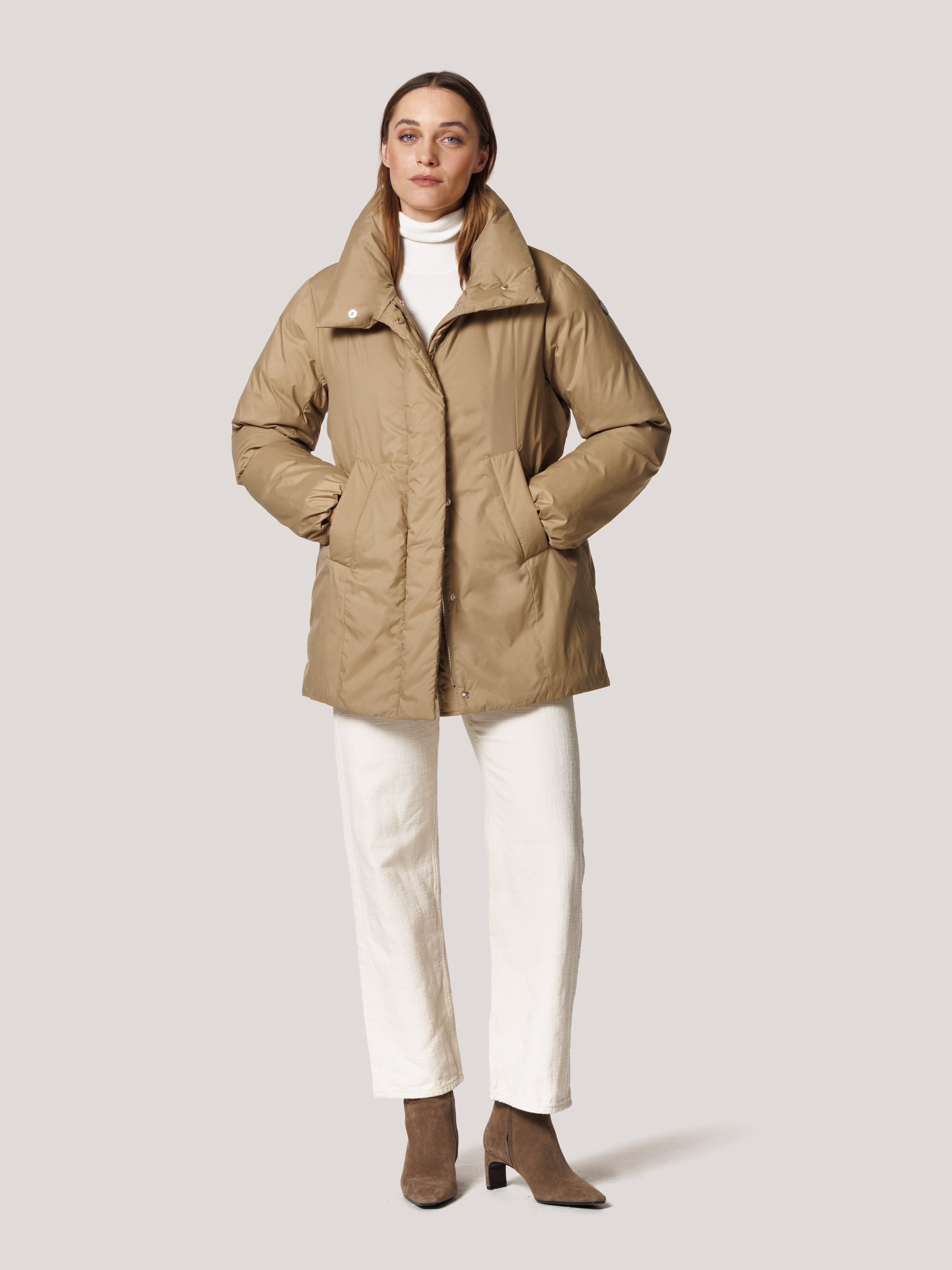 Tea short coat